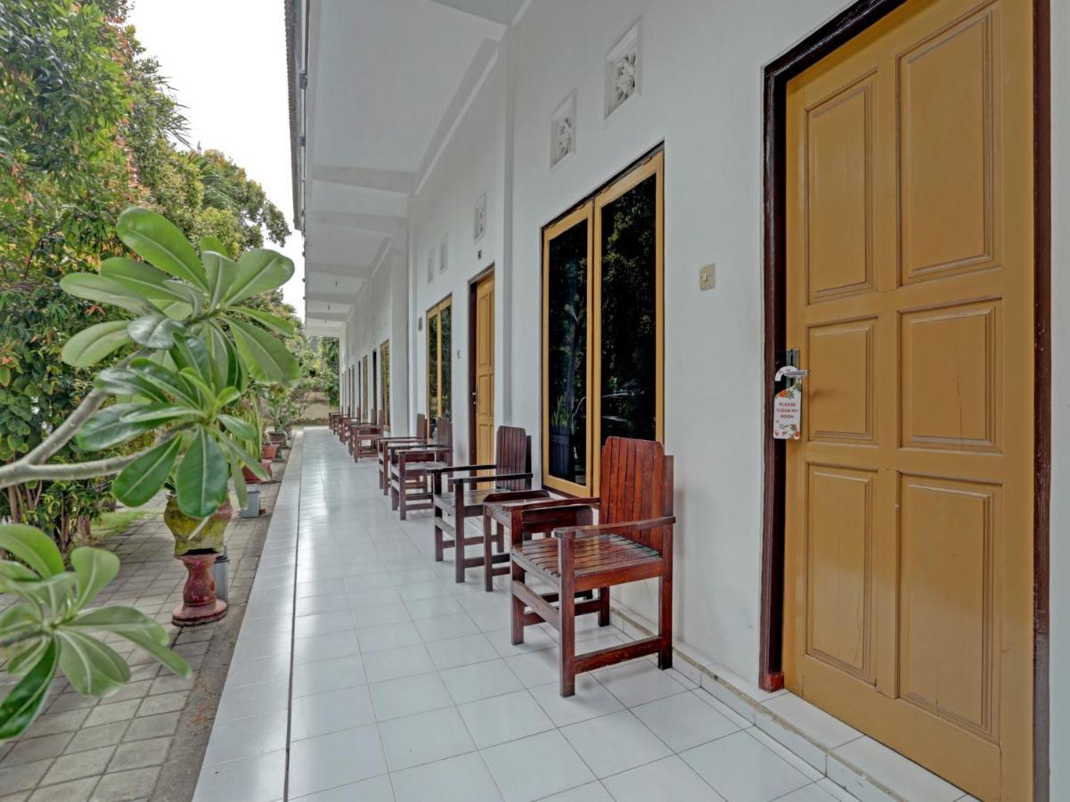 Oyo 3096 Hotel Dewi Warsiki غيليمانوك المظهر الخارجي الصورة